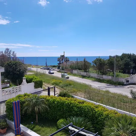Villa Da Mammina A Mare Leporano